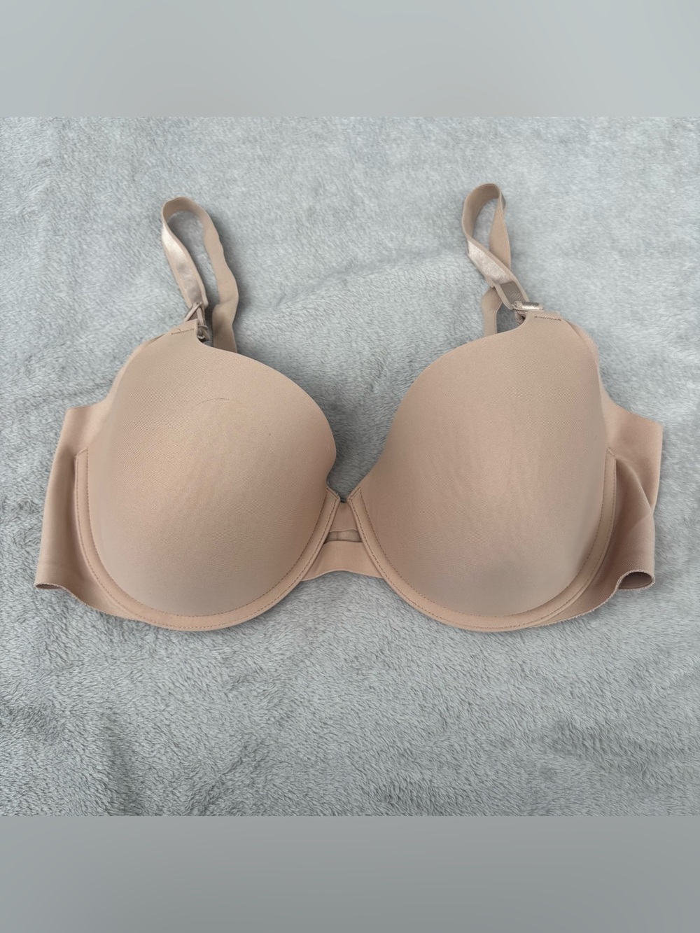 Warners 38C Nude/Tan Color Underwire Bra -READ